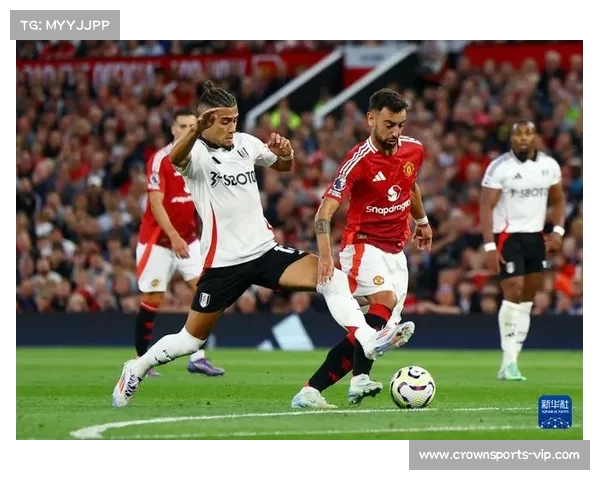 英格兰足球超级联赛：富勒姆后卫里姆头球解围